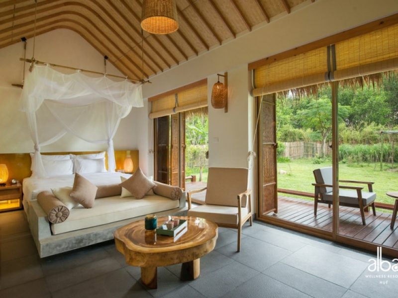 Bedroom Bungalow 1 Spa Garden