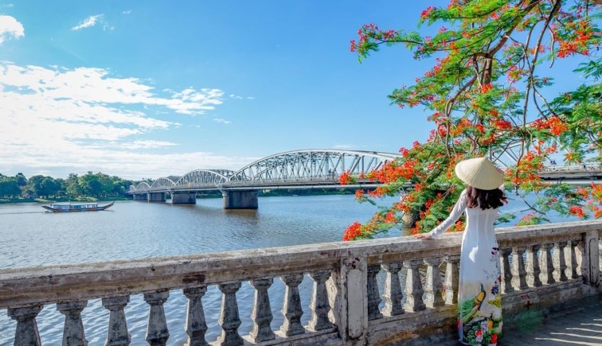 Cẩm Nang Du Lịch Huế Tự Túc: Khám Phá Thành Phố Di Sản Với Những Kinh Nghiệm Vàng