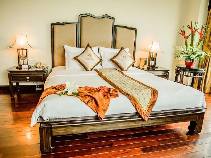 Deluxe giường đôi Hướng phố (Deluxe Double City View)