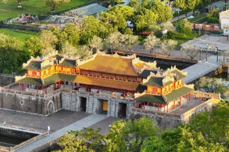 ĐẠI NỘI – CHÙA THIÊN MỤ – LĂNG KHẢI ĐỊNH – LĂNG TỰ ĐỨC – CHỢ ĐÔNG BA