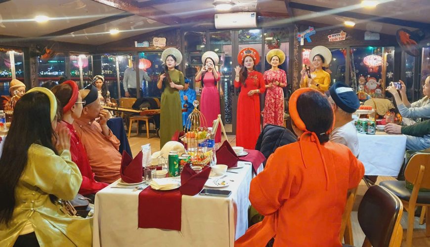 Du thuyền trên sông Hương vào ban đêm, trải nghiệm tuyệt đỉnh có 102