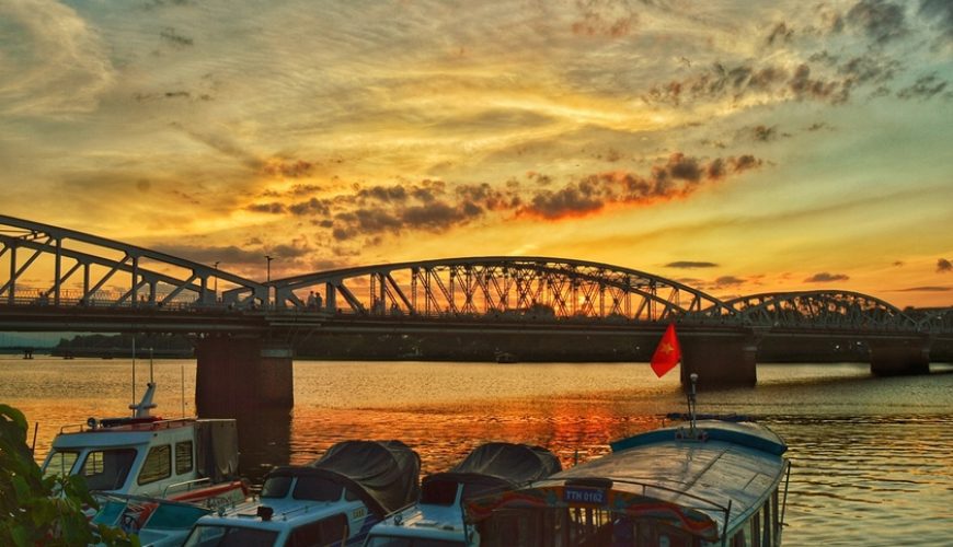 Hoàng hôn trên sông Hương: Khoảnh khắc “chữa lành” tâm hồn ở Huế