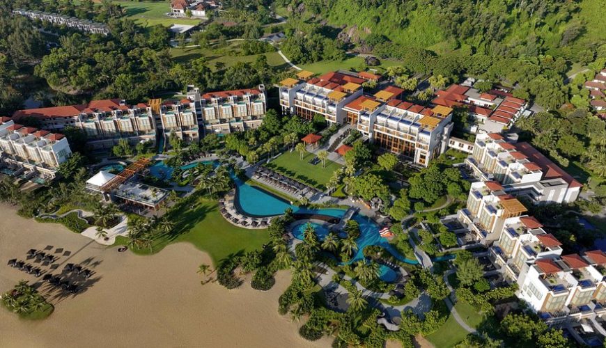 ANGSANA LĂNG CÔ – NGHỈ DƯỠNG 5 SAO MÙA THU BÊN VỊNH BIỂN