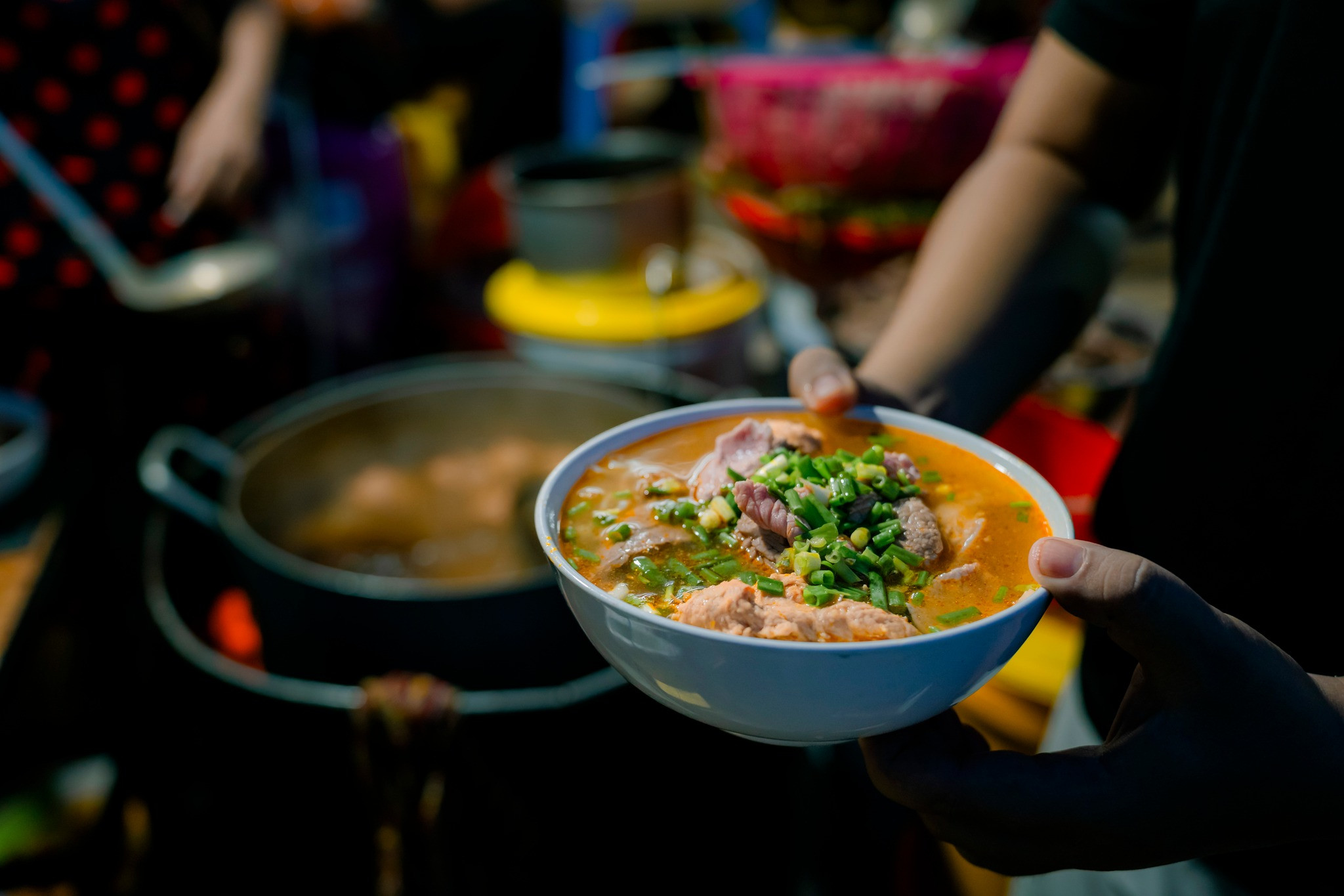 Huế – Ẩm Thực Từ Cung Đình Đến Những Món Ngon Đường Phố