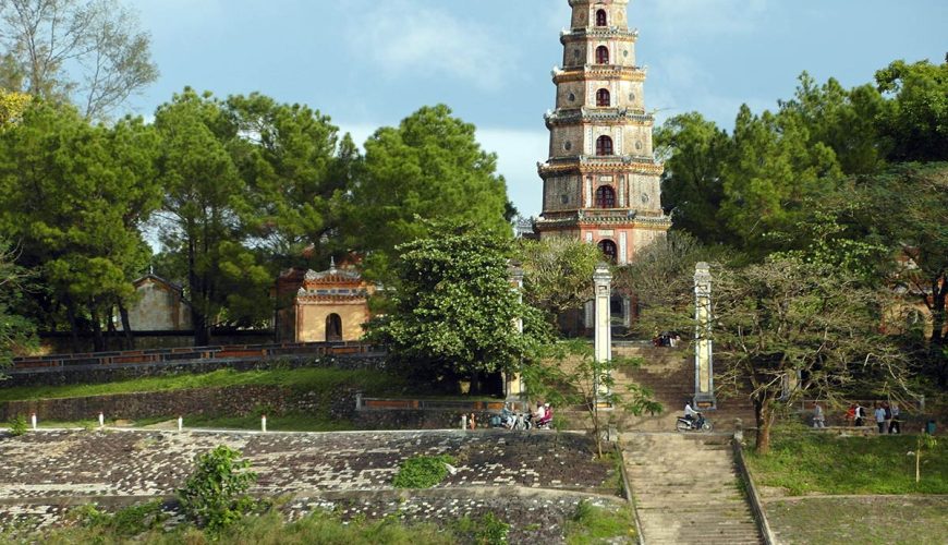 Chùa Thiên Mụ – Linh Hồn Của Xứ Huế: Khám Phá Ngôi Cổ Tự Hơn 400 Năm Tuổi