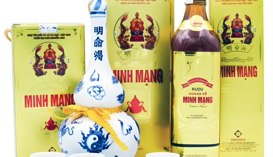 Rượu Minh Mạng – Tinh Hoa Cung Đình Huế Gìn Giữ Qua Bao Thế Hệ