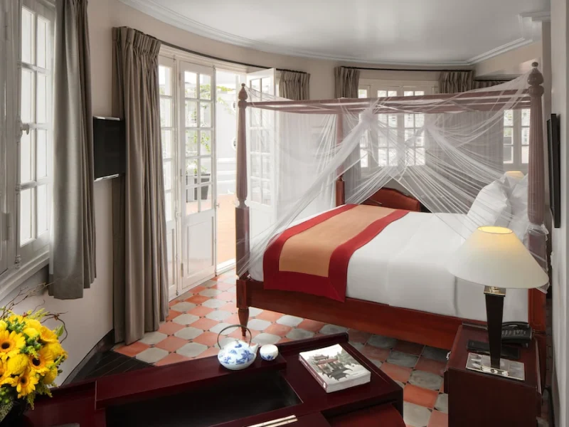 Resident Suite
