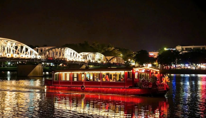 Tour Ca Huế Trên Sông Hương – Trải Nghiệm Không Thể Bỏ Lỡ Khi Đến Huế