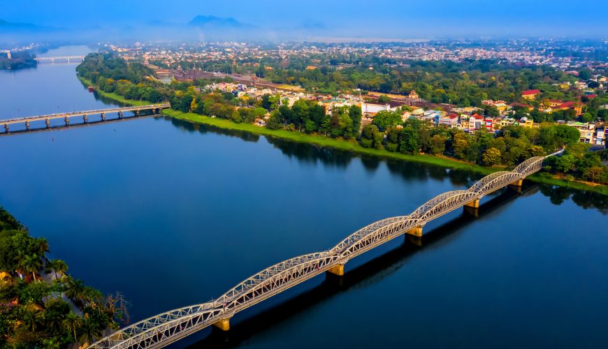 Huế – Nơi thời gian ngừng lại bên những nhịp cầu di sản